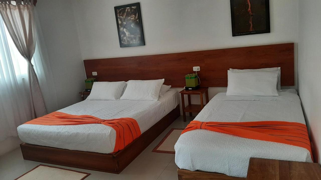 Hostal Tero Real Puerto Villamil Exteriör bild