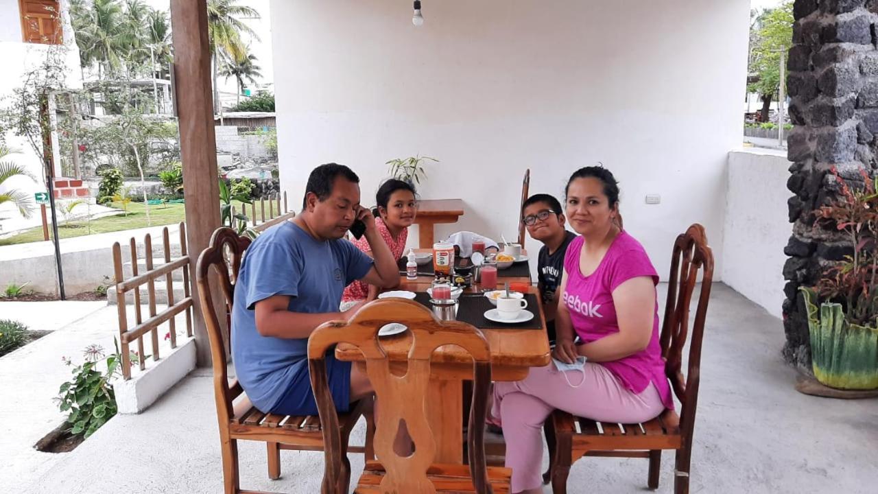 Hostal Tero Real Puerto Villamil Exteriör bild