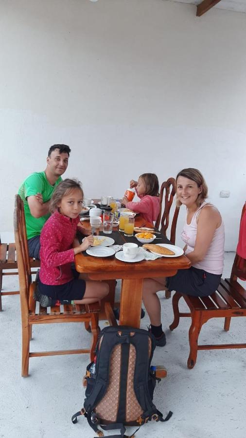 Hostal Tero Real Puerto Villamil Exteriör bild