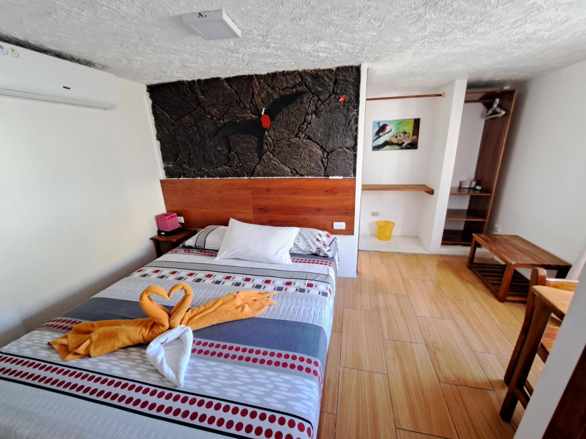 Hostal Tero Real Puerto Villamil Rum bild